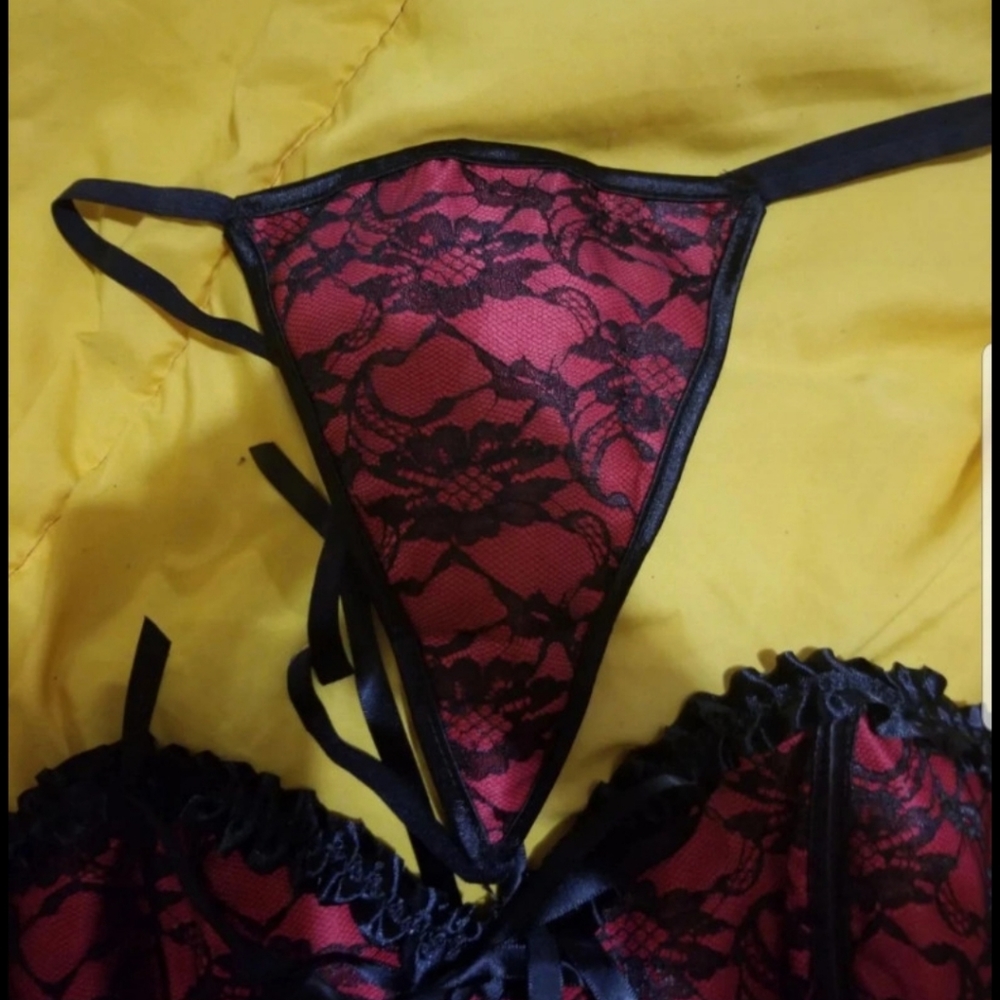 Corset - Picture 3 of 5